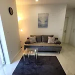 Apartman Charming With Balcony In The Heart Of *