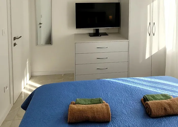 Apartamento Charming With Balcony In The Heart Of *